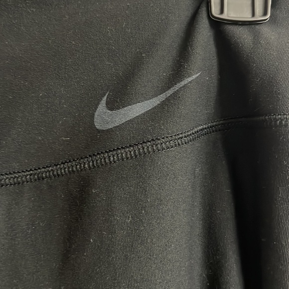 Dri-Fit high waisted Nike leggings, size small - Picture 4 of 7